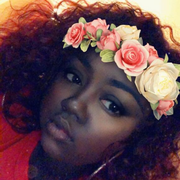 Meet your Posher, Dominique - Picture 1 of 1